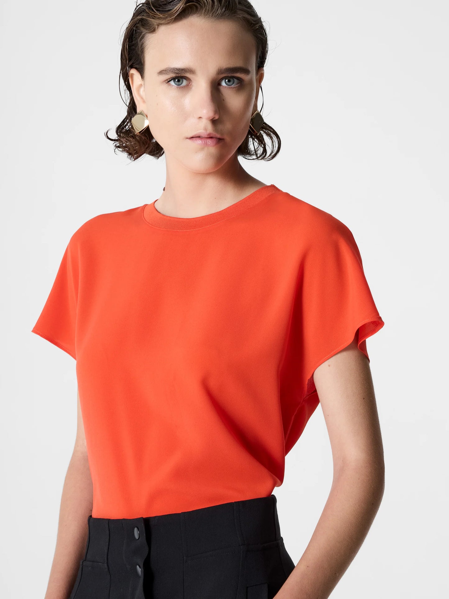 Crepe Light Crew Neck Top
